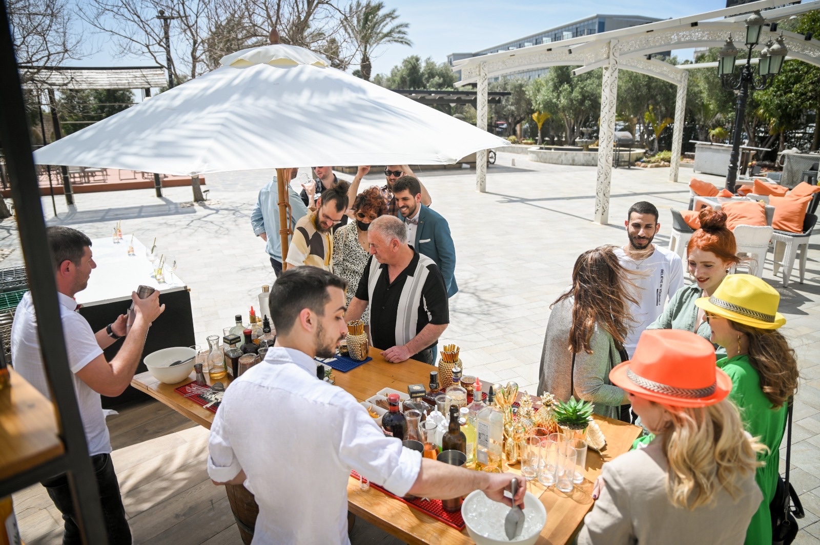Cocktail Express שירותי בר לאירועים קטנים, גדולים וסדנת קוקטיילים | Cocktail Express