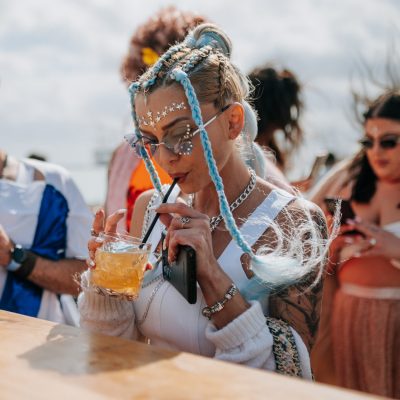 בר למסיבות רווקים ורווקות